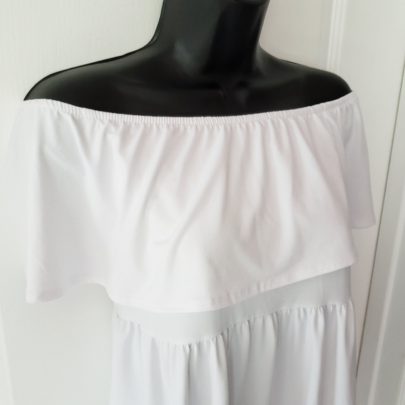 Violet & Ruby Maternity Off the Shoulder Ruffle Tunic (L) - Picture 4 of 4